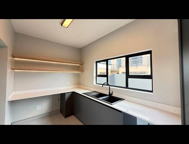 4 BEDROOM HOUSE FOR SALE IN FOUNTAINBROOK ESTATE